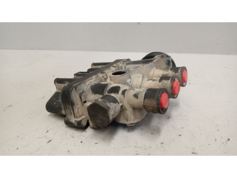 Recambio de valvula aire para volvo fh xxx 12.8 diesel referencia OEM IAM 20514449  4728800320