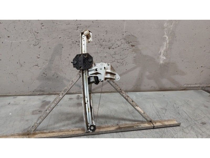 Recambio de elevalunas delantero izquierdo para dacia sandero ii 1.2 referencia OEM IAM 2PINES  