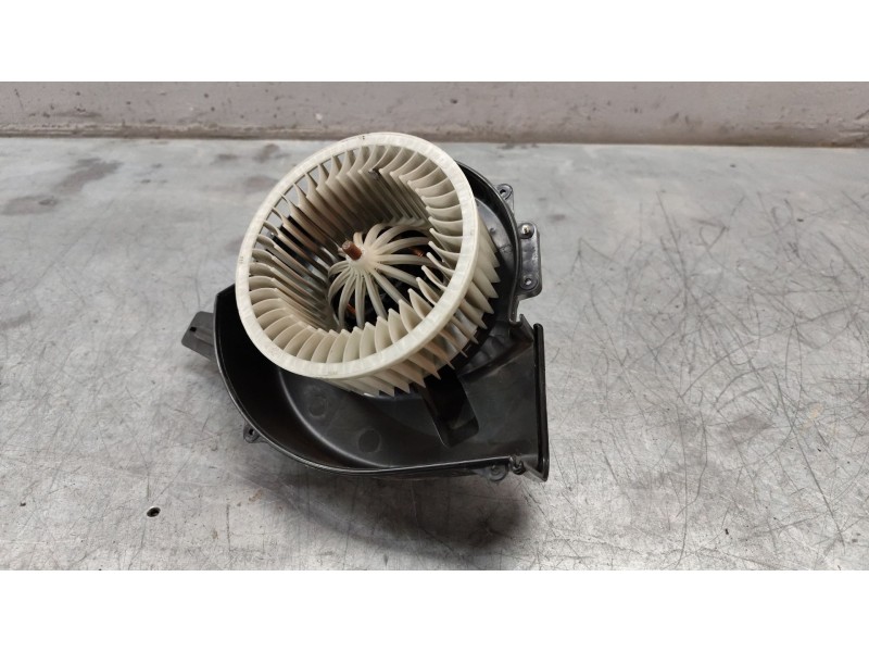 Recambio de motor calefaccion para skoda fabia (5j2 ) active referencia OEM IAM 6018190152PINES  
