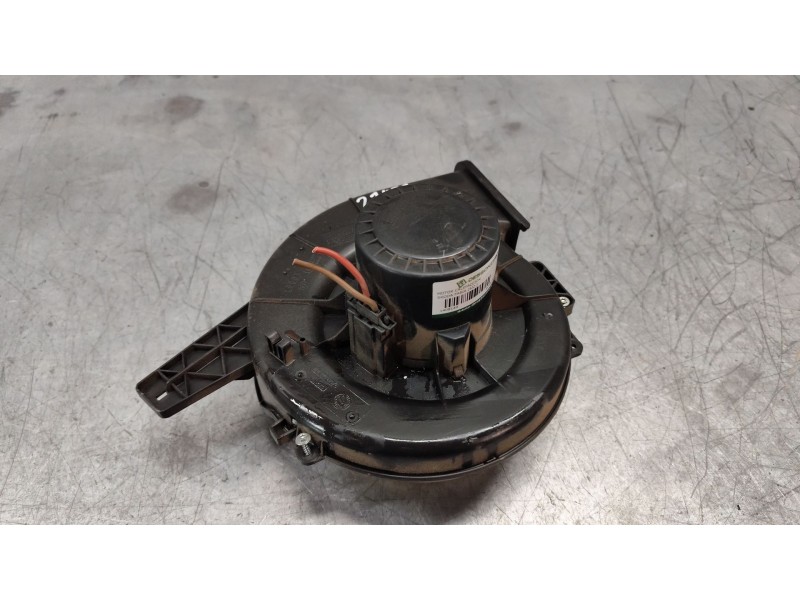 Recambio de motor calefaccion para skoda fabia (5j2 ) active referencia OEM IAM 6018190152PINES  