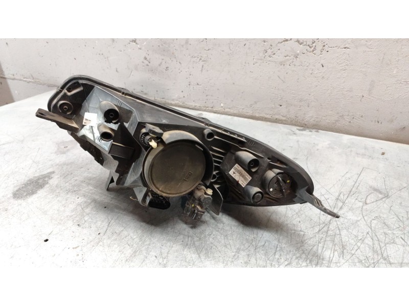 Recambio de faro derecho para ford ecosport 1.0 ecoboost referencia OEM IAM 2027013  