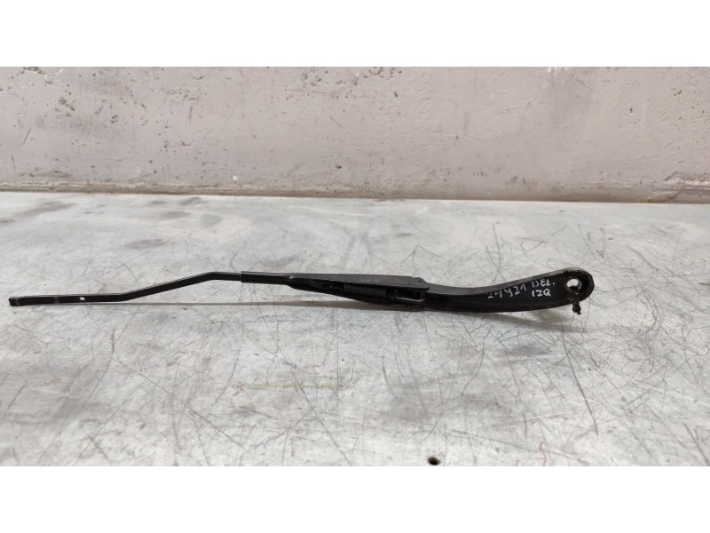 Recambio de brazo limpia delantero izquierdo para dacia sandero ii 1.2 referencia OEM IAM   