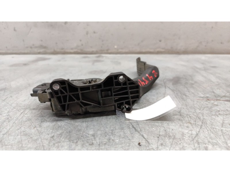 Recambio de pedal acelerador para peugeot 207 x-line referencia OEM IAM 9671433780  