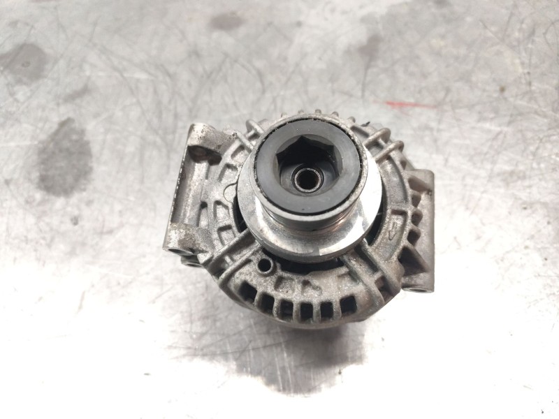 Recambio de alternador para dacia logan ambiance referencia OEM IAM BOSCH0124415038 14V 53-98A 8200438148