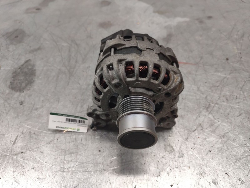 Recambio de alternador para volkswagen golf sportsvan vii (am1, an1) 1.6 tdi referencia OEM IAM 04e903015a  