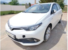 toyota auris (_e15_) del año 2017 2