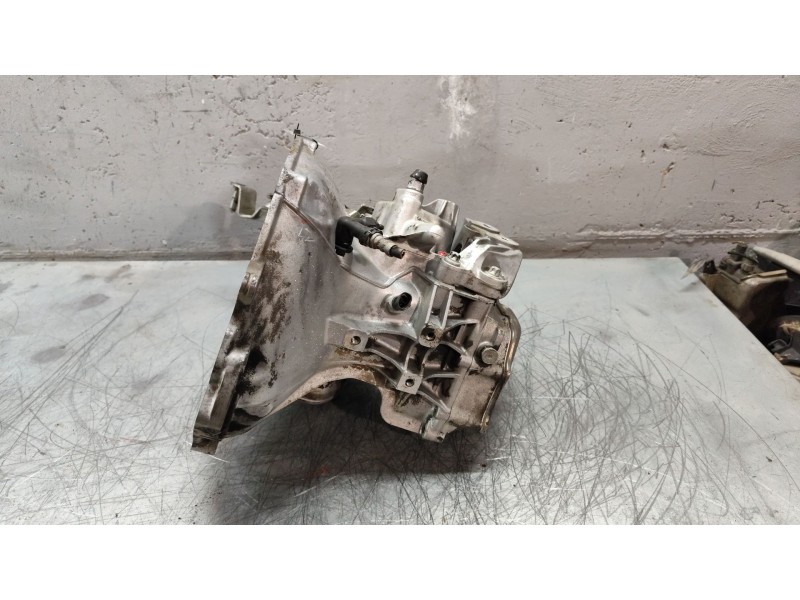 Recambio de caja cambios para opel corsa c club referencia OEM IAM F13W355  