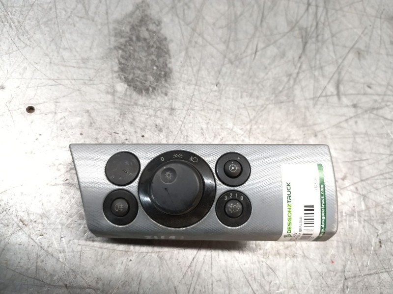 Recambio de mando luces para opel astra h berlina cosmo referencia OEM IAM 13100136  