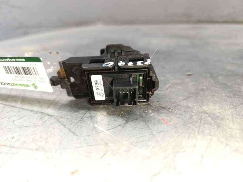 Recambio de freno de mano electrico para opel insignia berlina expression referencia OEM IAM 9060790  4 PINS