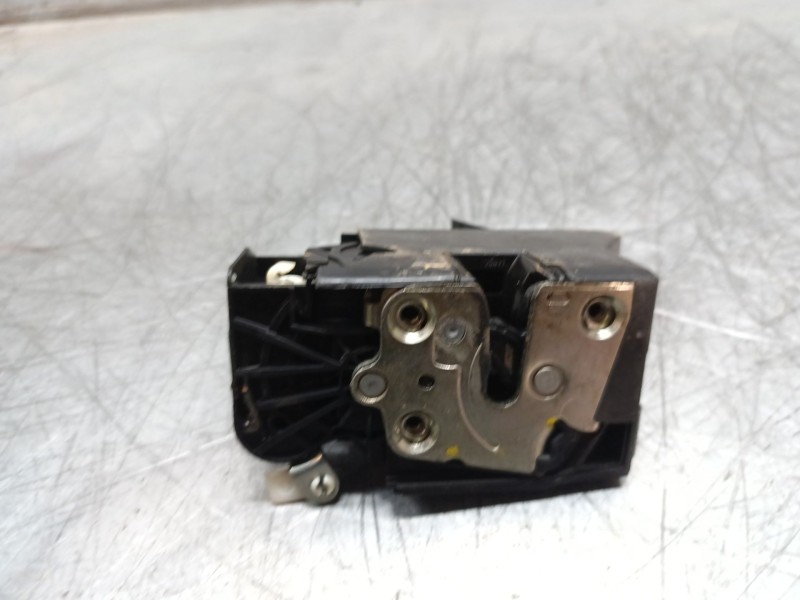 Recambio de cerradura puerta delantera derecha para dacia sandero ii 1.2 referencia OEM IAM   