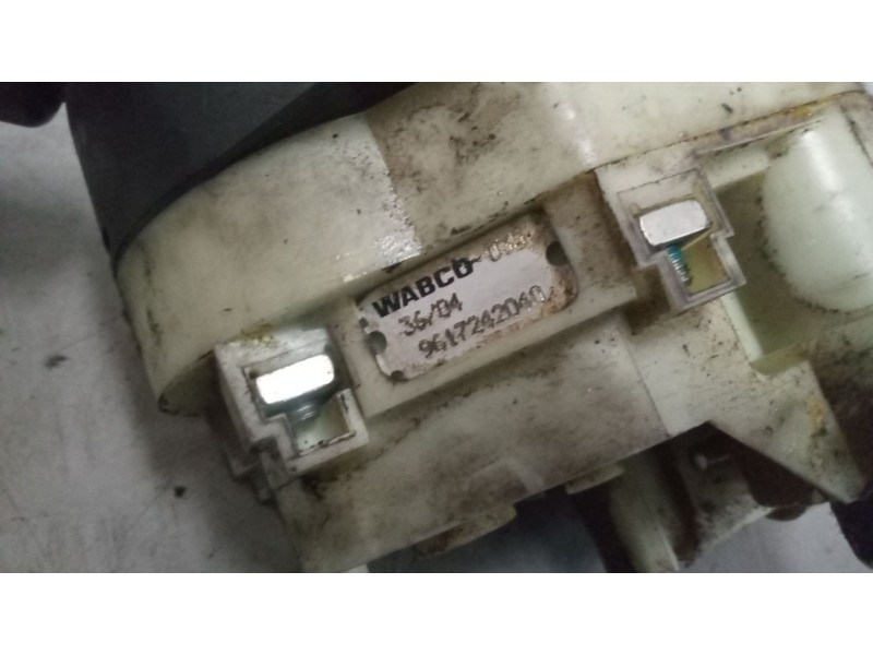 Recambio de palanca freno de mano para volvo fm 12 2002 referencia OEM IAM 20367533  9617242040