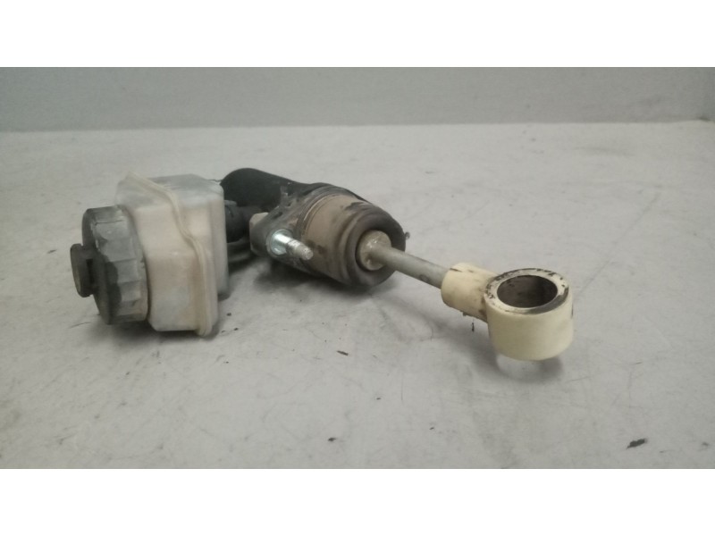 Recambio de bombin embrague para volvo fm 12 2002 referencia OEM IAM 20553687  