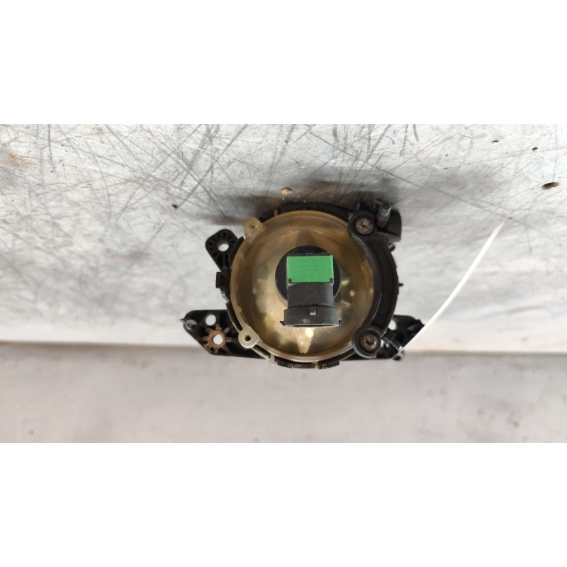 Recambio de faro antiniebla izquierdo para mercedes-benz clase b (w245) 180 cdi (245.207) referencia OEM IAM 0305076001  