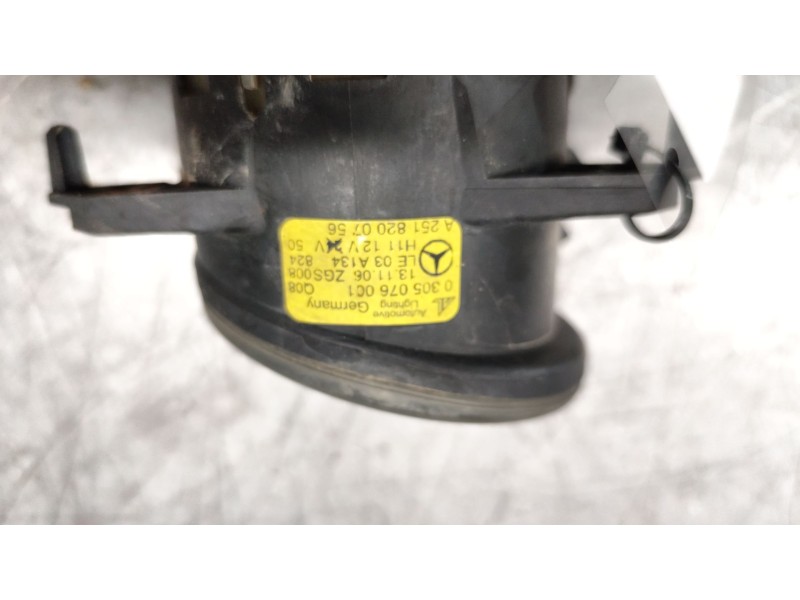 Recambio de faro antiniebla izquierdo para mercedes-benz clase b (w245) 180 cdi (245.207) referencia OEM IAM 0305076001  