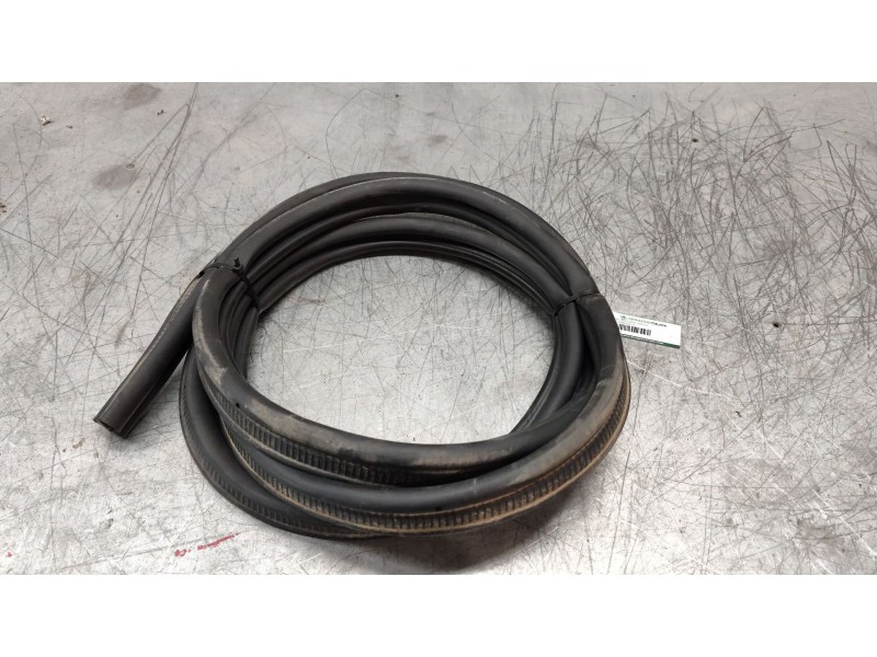 Recambio de gomas contorno puerta para dacia sandero ii 1.2 referencia OEM IAM   