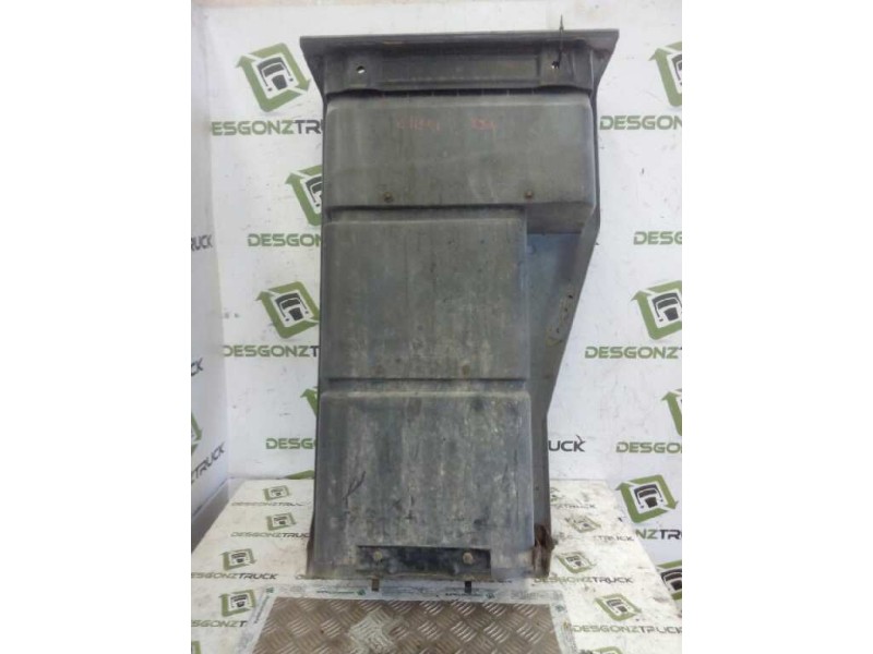 Recambio de peldaño izquierdo para renault magnum e-tech 2000  chasis 4 x 2 larga distancia referencia OEM IAM   