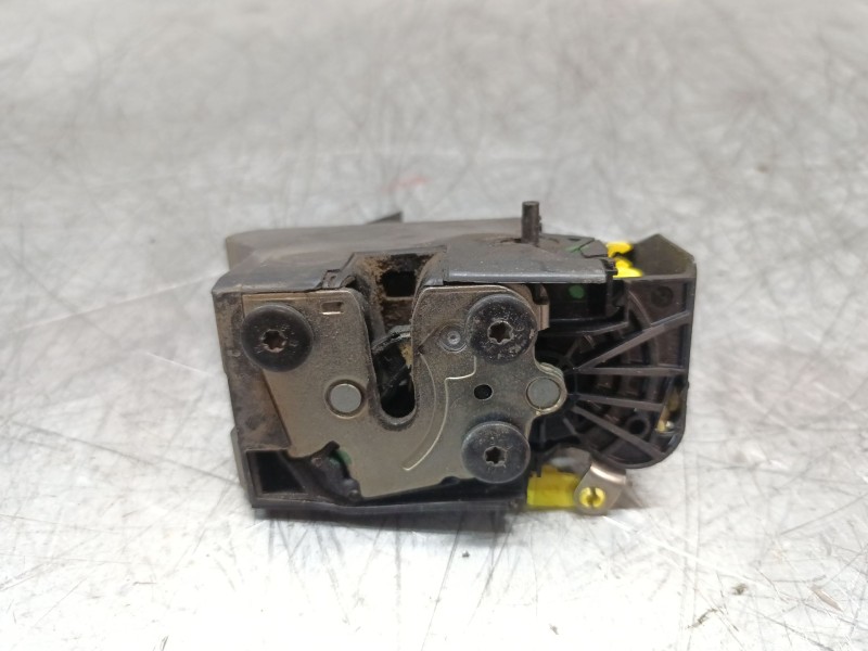 Recambio de cerradura puerta trasera izquierda para dacia sandero ii 1.2 referencia OEM IAM   
