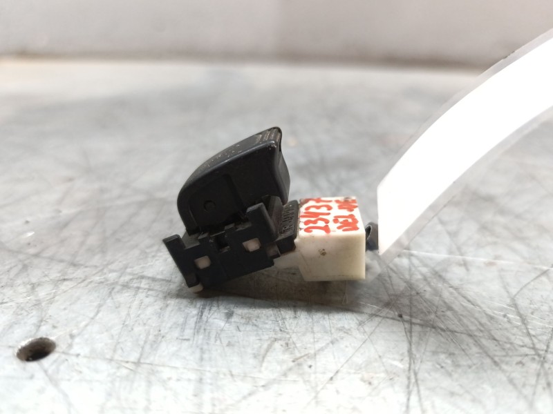 Recambio de mando elevalunas delantero derecho para opel agila básico referencia OEM IAM  5 PINS 