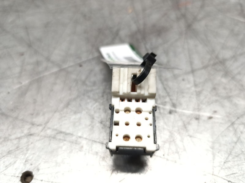 Recambio de mando elevalunas delantero derecho para opel agila básico referencia OEM IAM  5 PINS 