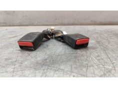 Recambio de enganche de cinturon trasero central para dacia sandero ii 1.2 referencia OEM IAM    2