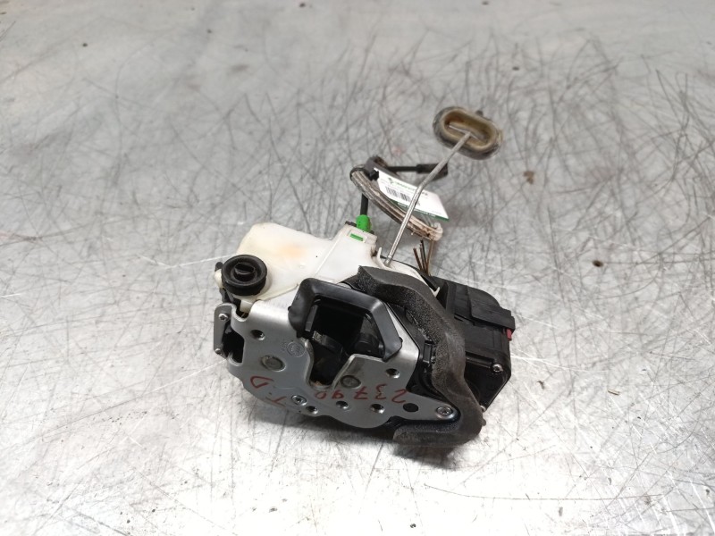 Recambio de cerradura puerta trasera derecha para opel insignia berlina expression referencia OEM IAM 13579556  