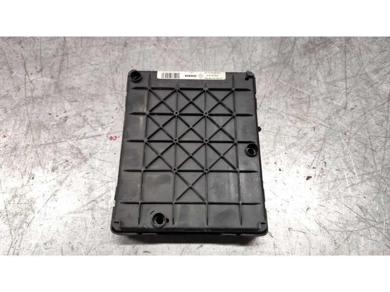 Recambio de caja reles / fusibles para renault scenic (ja..) 1.9 dci diesel cat referencia OEM IAM 8200029342B  