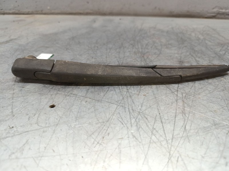 Recambio de brazo limpia trasero para dacia sandero ii 1.2 referencia OEM IAM   