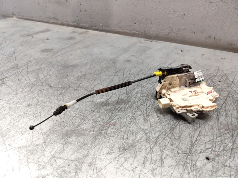 Recambio de cerradura puerta trasera derecha para audi a4 ber. (b8) básico referencia OEM IAM 8K0839016 7PINES  