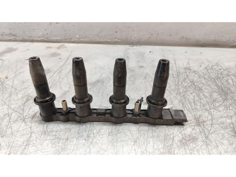Recambio de bobina encendido para opel astra h berlina cosmo referencia OEM IAM 95517924  