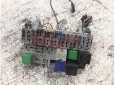 Recambio de caja reles / fusibles para opel corsa b eco referencia OEM IAM 008065444  