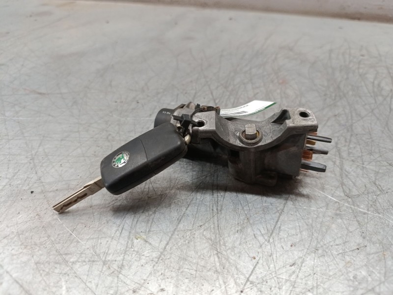 Recambio de conmutador de arranque para skoda fabia (5j2 ) active referencia OEM IAM 4B0905851C  
