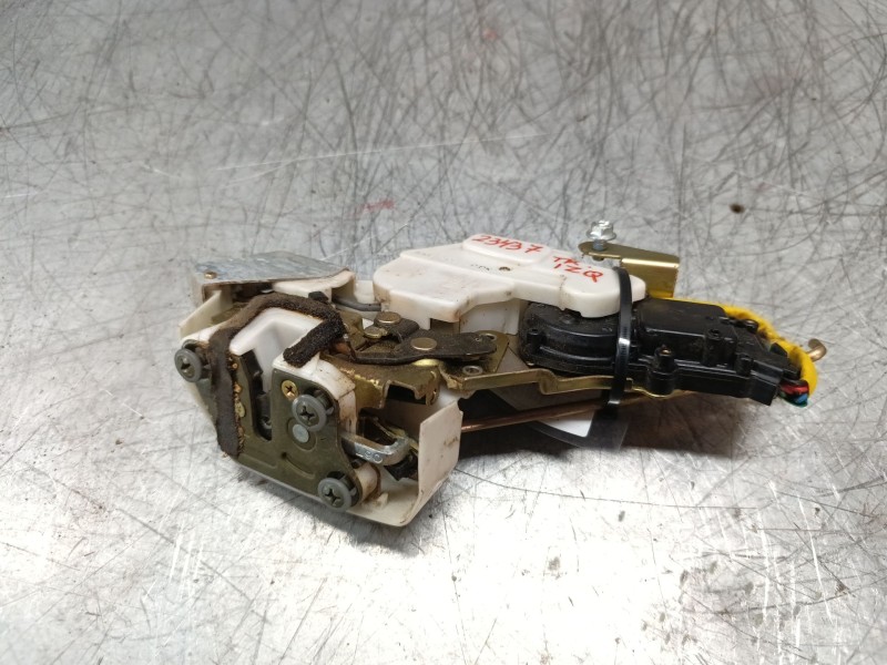 Recambio de cerradura puerta trasera izquierda para opel agila básico referencia OEM IAM 3PINES  