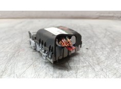 Recambio de caja reles / fusibles para opel insignia berlina expression referencia OEM IAM 13222786   2