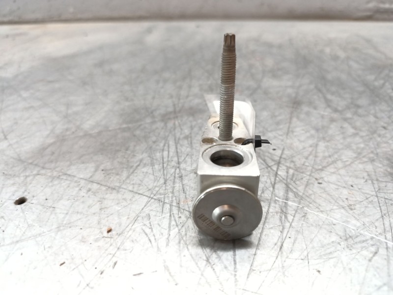 Recambio de valvula expansion para opel insignia berlina expression referencia OEM IAM 52427385  