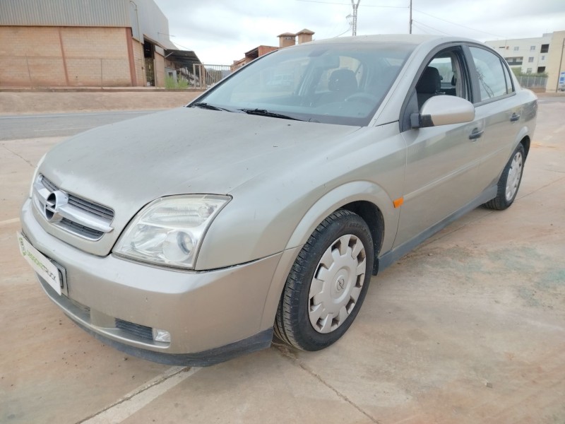 opel vectra c berlina del año 2002