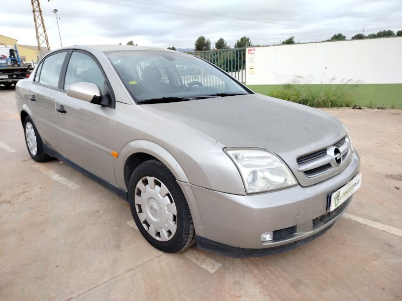 opel vectra c berlina del año 2002
