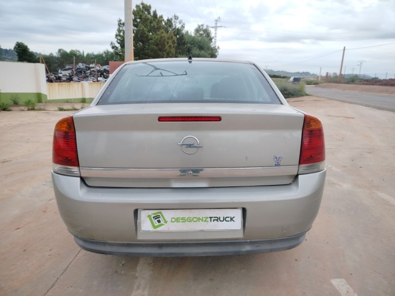 opel vectra c berlina del año 2002