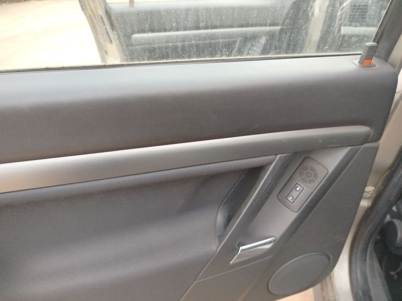 opel vectra c berlina del año 2002