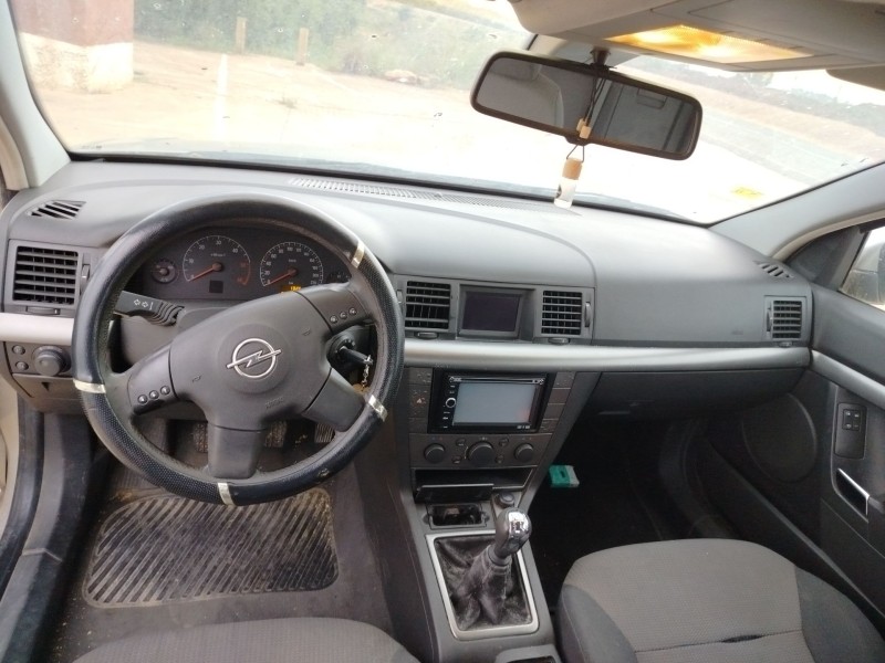 opel vectra c berlina del año 2002