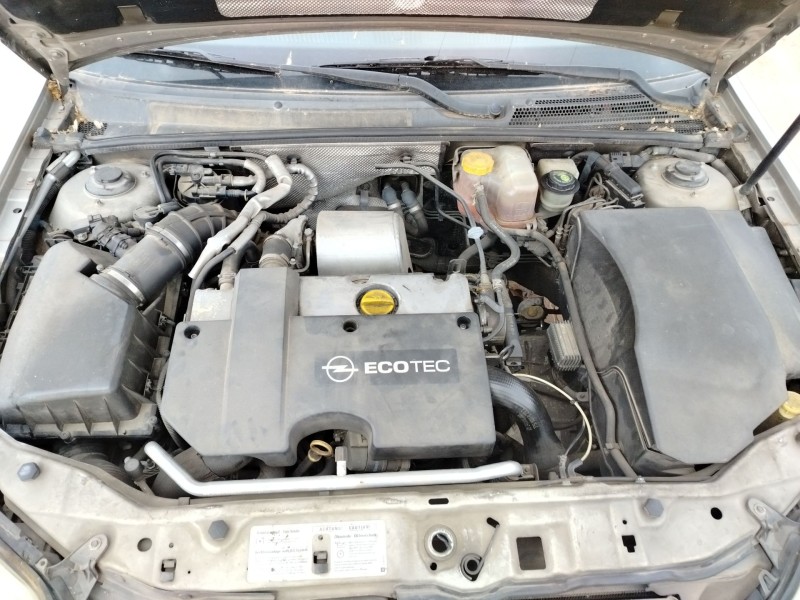 opel vectra c berlina del año 2002