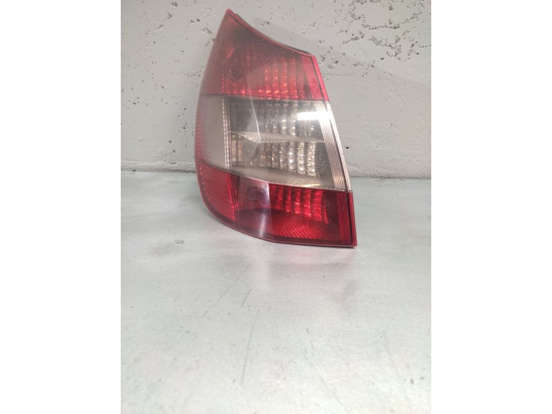 Recambio de piloto trasero izquierdo para renault scenic ii authentique referencia OEM IAM   