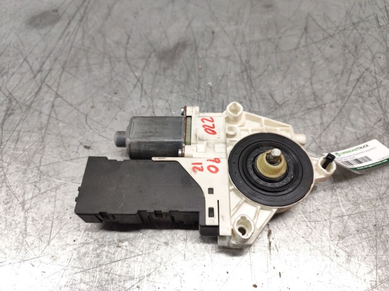 Recambio de motor elevalunas delantero izquierdo para peugeot 407 coupe básico referencia OEM IAM 0130822258  