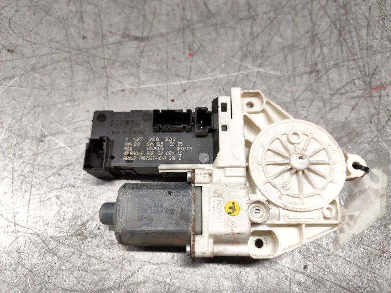 Recambio de motor elevalunas delantero izquierdo para peugeot 407 coupe básico referencia OEM IAM 0130822258  