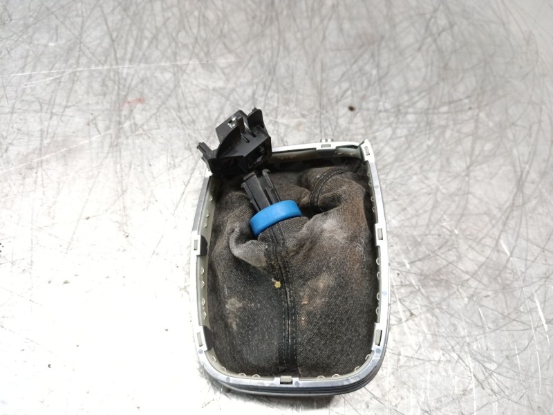 Recambio de pomo palanca cambio para opel insignia berlina expression referencia OEM IAM   