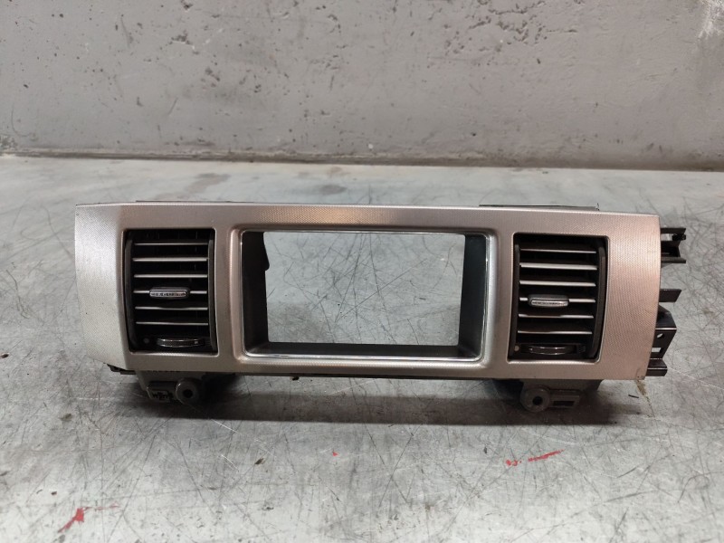 Recambio de difusor calefaccion para jaguar xf 3.0 v6 diesel edition referencia OEM IAM 8X2319K617BH  CENTRAL
