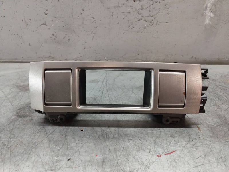 Recambio de difusor calefaccion para jaguar xf 3.0 v6 diesel edition referencia OEM IAM 8X2319K617BH  CENTRAL