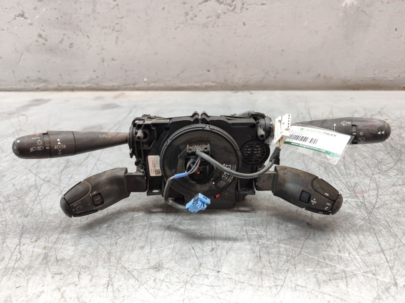 Recambio de mando multifuncion para peugeot 5008 referencia OEM IAM 96773912ZD  