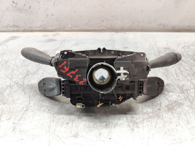 Recambio de mando multifuncion para peugeot 5008 referencia OEM IAM 96773912ZD  