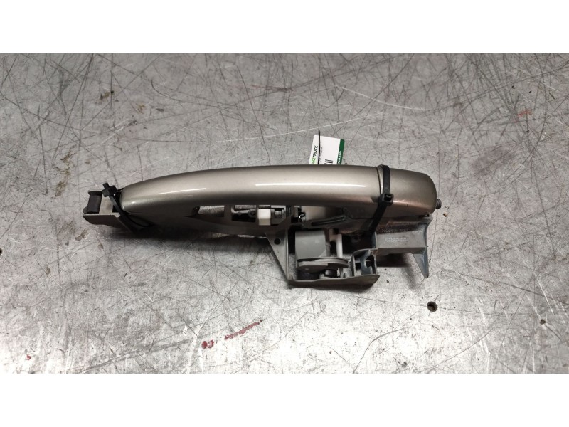 Recambio de maneta exterior delantera derecha para peugeot 5008 referencia OEM IAM   
