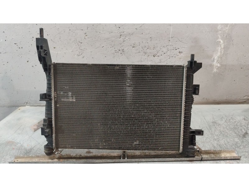 Recambio de radiador agua para ford focus lim. (cb8) titanium referencia OEM IAM 8V618C342BC  